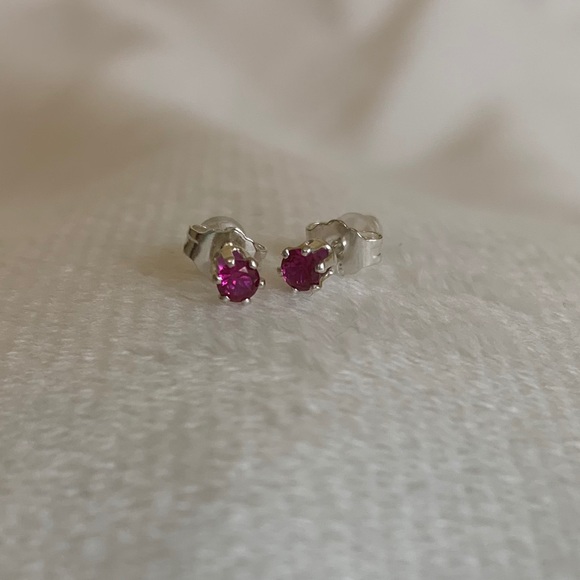 Hand crafted dainty ruby studs - Picture 3 of 16
